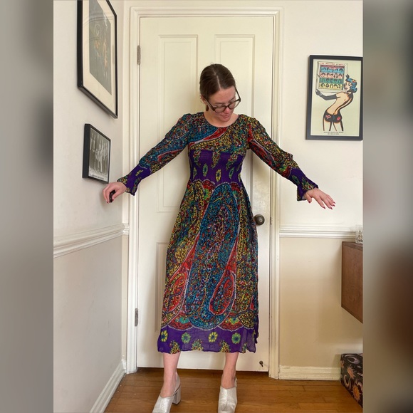 60s Vintage Hostess Set in Purple Paisley w Shirred Waist - Picture 3 of 13